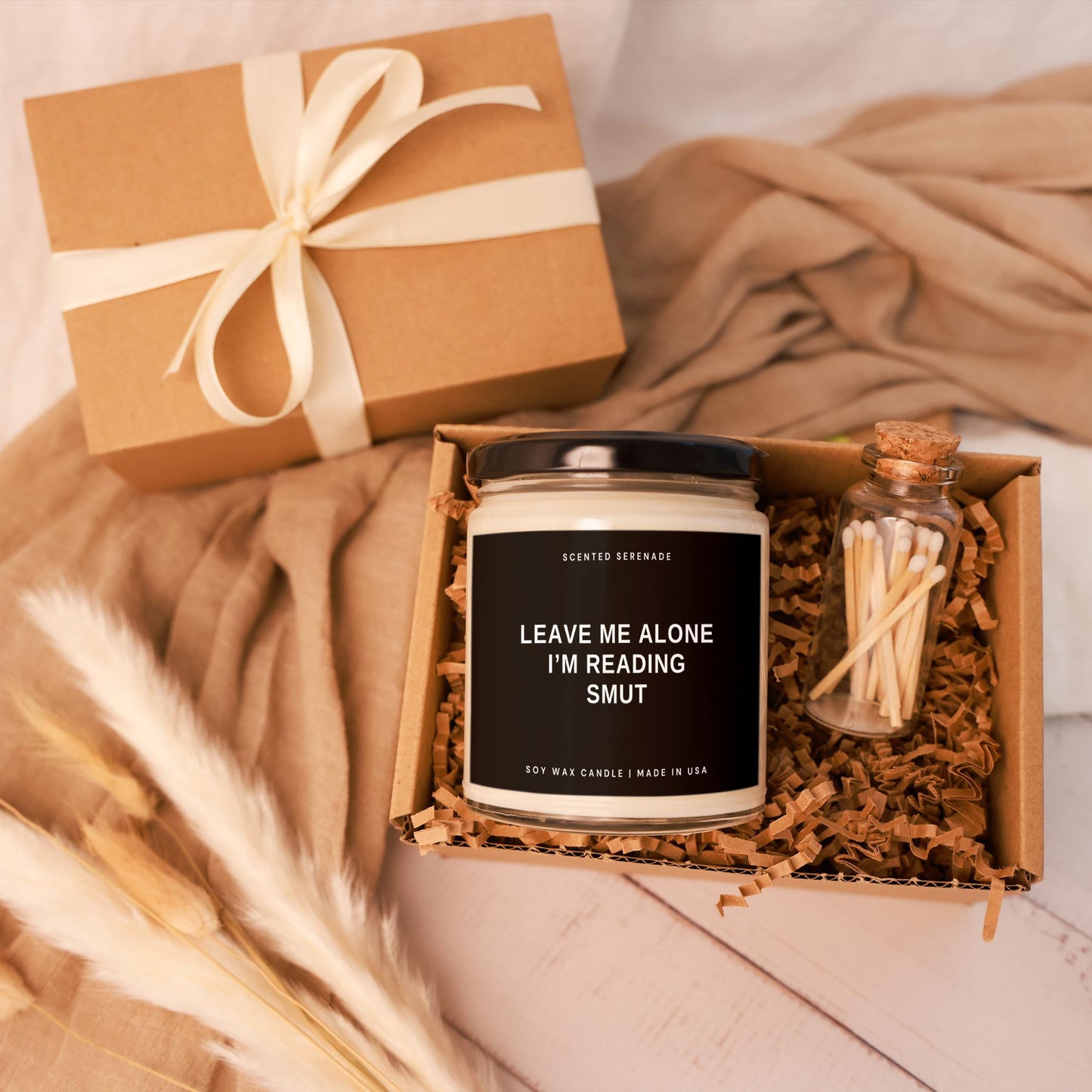 Smut Reader Candle, Smut Books Lover Gift, Bookish gift, Smut Book, Spicy Books Reader, Smut Lover, Dark Romance Reader, Ecofriendly Candle